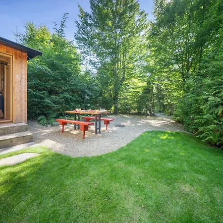 Kraska U Olsovce, Jedovnice V Moravskem Krasu 营地 布兰斯科